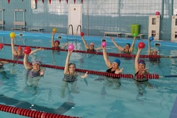 В лиманском спорткомплексе занимаются участники школы третьего возраста